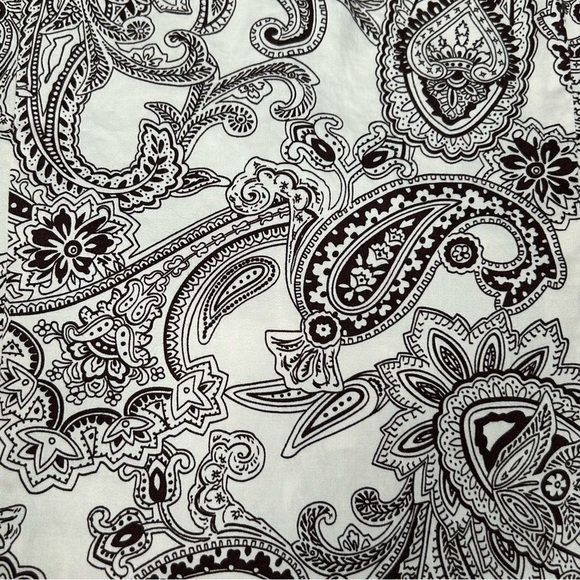 Jones New York Dark Brown and White Paisley Women’s Shirt with Striped Cuffs - Picture 8 of 11
